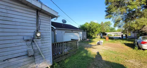 475 S Oak St, Waterloo, IN 46793 photo 2