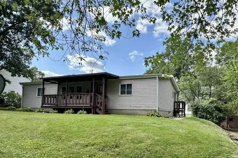 527 E Main St, Delphi, IN 46923 photo 2