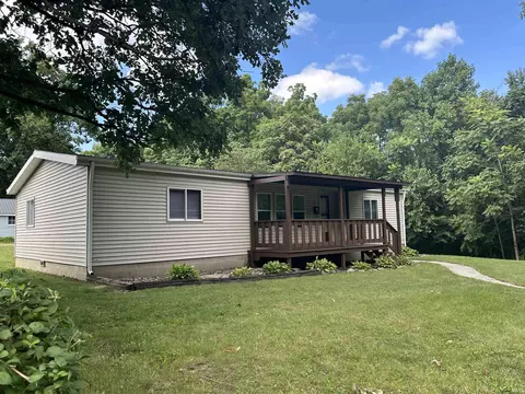 527 E Main St, Delphi, IN 46923 photo 1