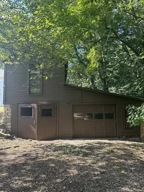 527 E Main St, Delphi, IN 46923 photo 6