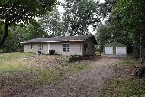 21468 State Line Rd, Bristol, IN 46507