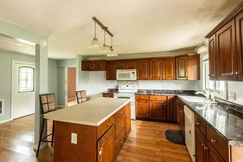 430 Wade St, Mitchell, IN 47446 photo 6