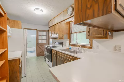 383 Tarry Park Ln, Mitchell, IN 47446 photo 13