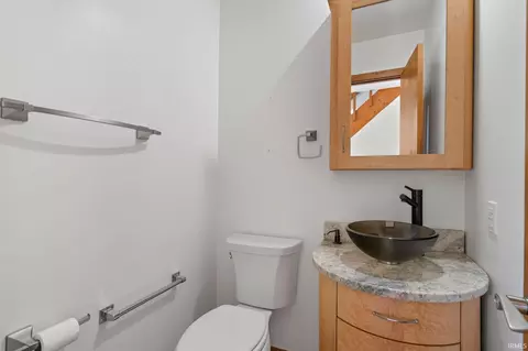 15855 Walnut Pointe, Granger, IN 46530 photo 18