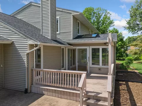 15855 Walnut Pointe, Granger, IN 46530 photo 34
