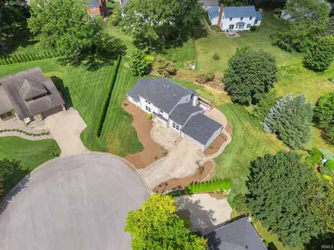 15855 Walnut Pointe, Granger, IN 46530 photo 3
