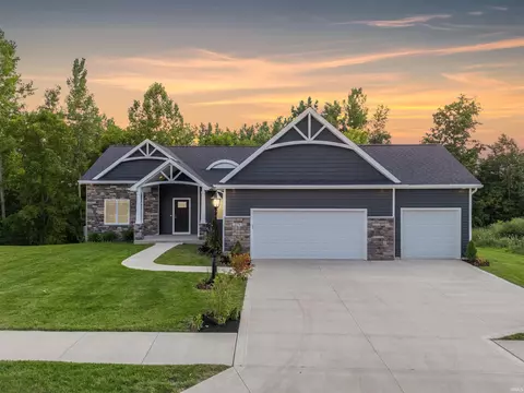 2279 Highlander Dr, Warsaw, IN 46580