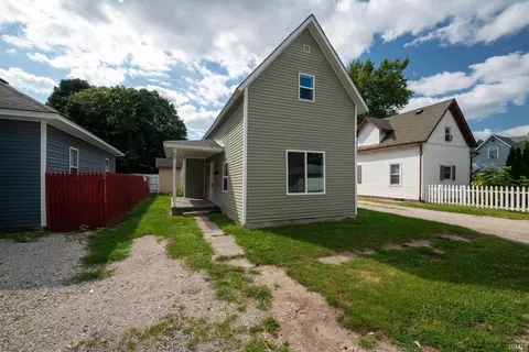 904 N Gentry St, Frankfort, IN 46041