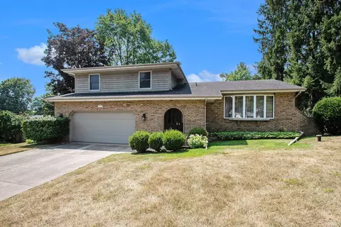 17700 Woodthrush Ln, South Bend, IN 46635