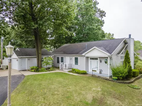 115 Lane 585 Lake James, Fremont, IN 46737