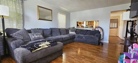 927 Parrish St, Mount Carmel, IL 62863 photo 5