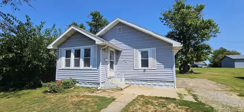 927 Parrish St, Mount Carmel, IL 62863 photo 1
