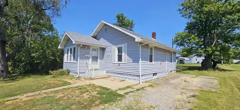 927 Parrish St, Mount Carmel, IL 62863 photo 2