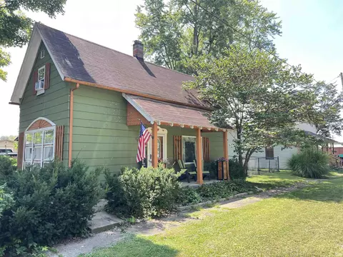 107 E Thompson St, Cayuga, IN 47928 photo 6