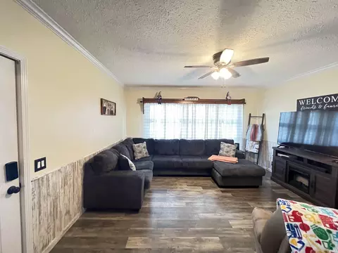 107 E Thompson St, Cayuga, IN 47928 photo 11