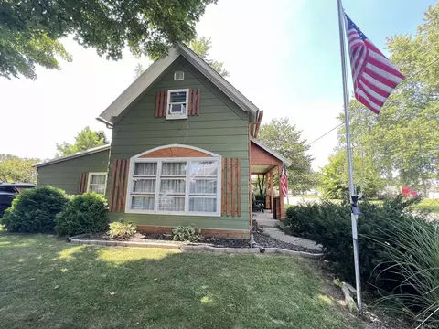 107 E Thompson St, Cayuga, IN 47928 photo 7