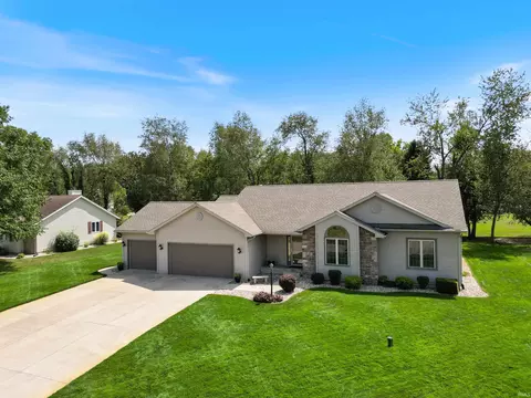 327 E Birchwood Ct, Warsaw, IN 46582