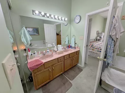 512 E Moss Creek Dr, Bloomington, IN 47401 photo 6