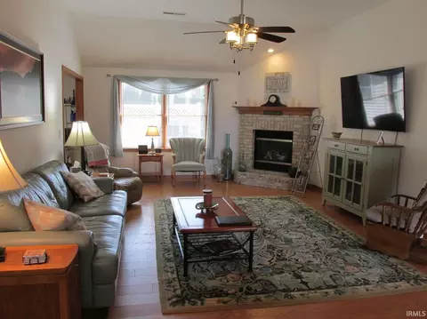 220 Vanmalson Dr, Warren, IN 46792 photo 5