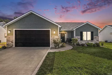 68190 Kestrel Ln, New Paris, IN 46553