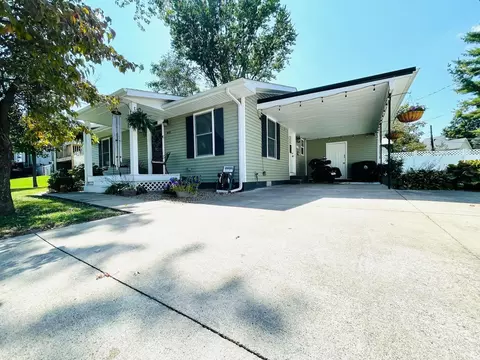 2111 P St, Bedford, IN 47421 photo 3