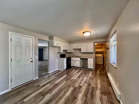 604 E Hill St, Garrett, IN 46738 photo 10