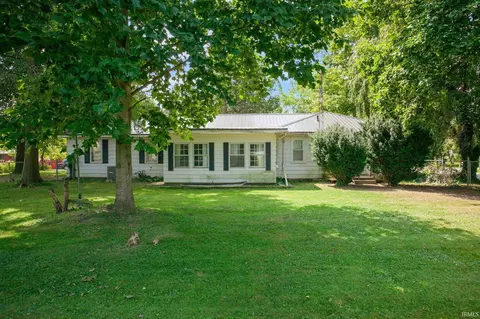 201 E Harrison St, Lakeville, IN 46536