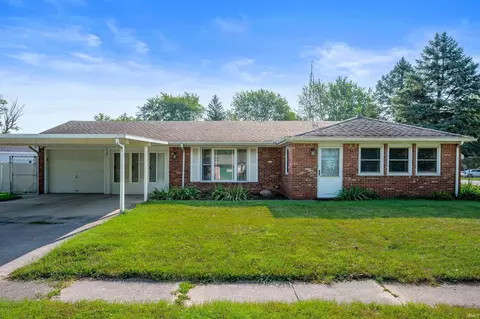 1908 S York Rd, Yorktown, IN 47396