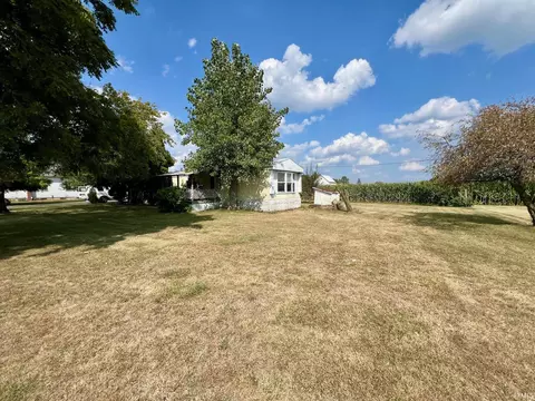 16427 Grant St, Yoder, IN 46798 photo 4