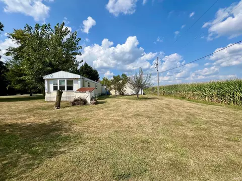 16427 Grant St, Yoder, IN 46798 photo 5