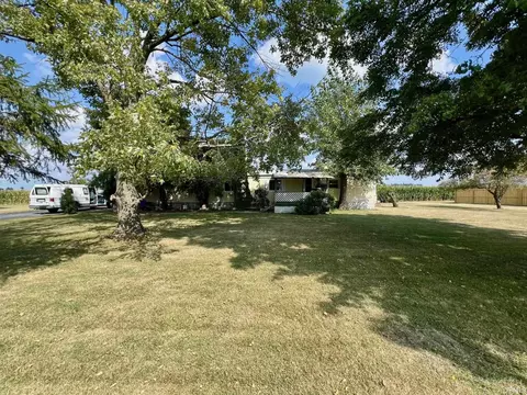 16427 Grant St, Yoder, IN 46798 photo 3