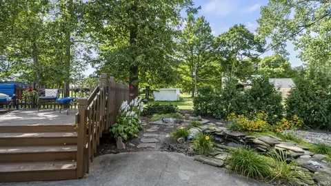 614 Oakleaf Dr, Garrett, IN 46738 photo 17