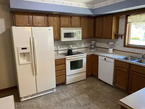1265 Yoderstrasse, Berne, IN 46711 photo 6