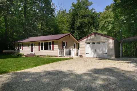 10371 E C R 400 N, Peru, IN 46970 photo 1