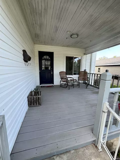 509 E Main St, Greentown, IN 46936 photo 3