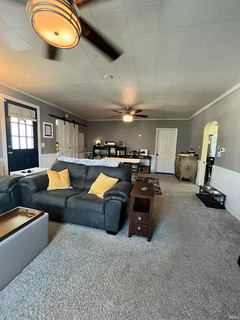 509 E Main St, Greentown, IN 46936 photo 4