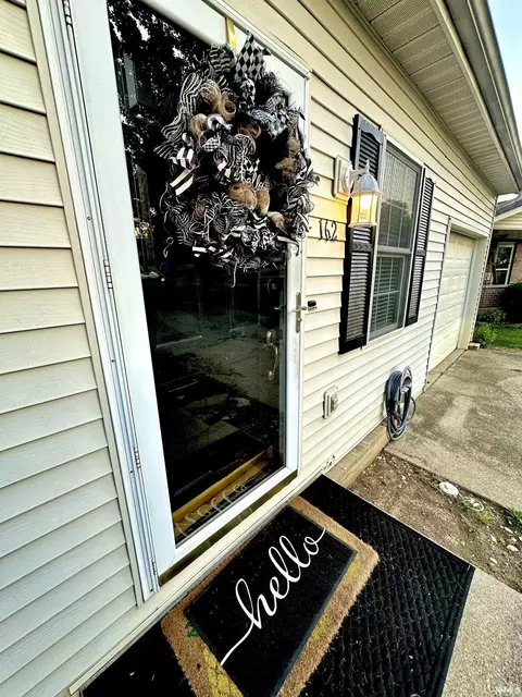 162 J Hunter Dr, Bedford, IN 47421 photo 2