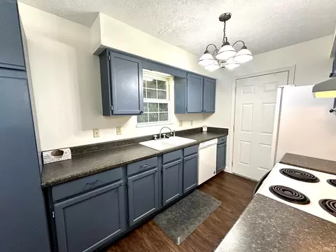 162 J Hunter Dr, Bedford, IN 47421 photo 5