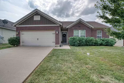 825 Tawny Dr, Evansville, IN 47712