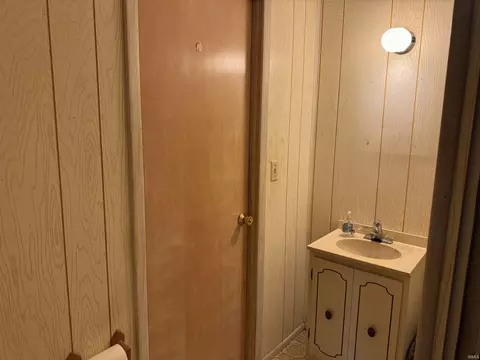 405 Bryan St, Berne, IN 46711 photo 15