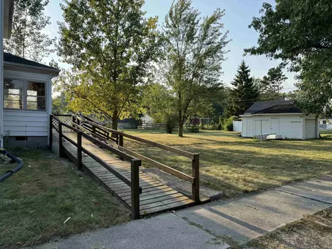 405 Bryan St, Berne, IN 46711 photo 31
