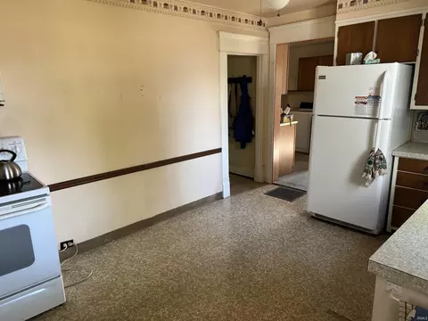 405 Bryan St, Berne, IN 46711 photo 6