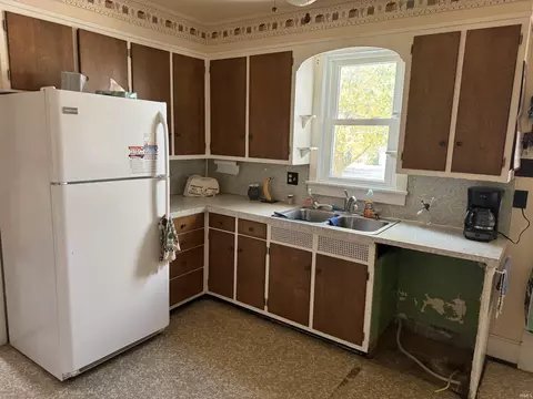 405 Bryan St, Berne, IN 46711 photo 5
