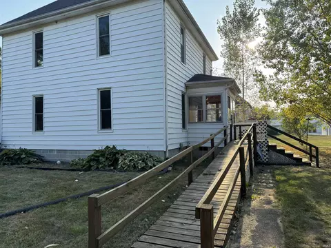 405 Bryan St, Berne, IN 46711 photo 32