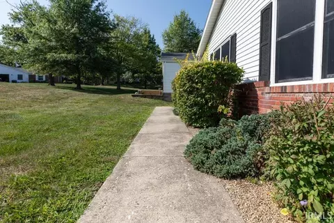 702 Waterloo Ct, Bloomington, IN 47401 photo 3
