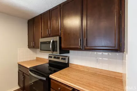 702 Waterloo Ct, Bloomington, IN 47401 photo 17