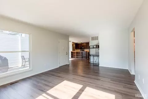 702 Waterloo Ct, Bloomington, IN 47401 photo 8