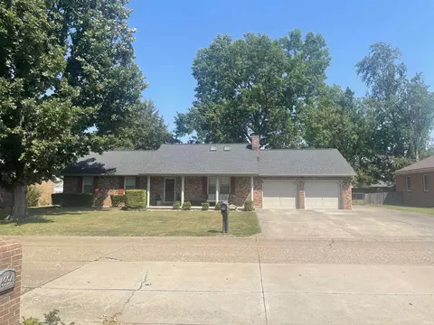 6993 Green Hill Dr, Evansville, IN 47711