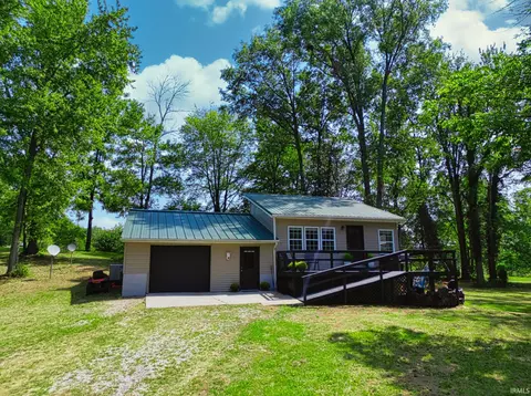 795 E Cr 1500 N Rd, Gentryville, IN 47537