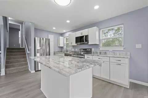 4825 Fairfield Ave, Fort Wayne, IN 46807
